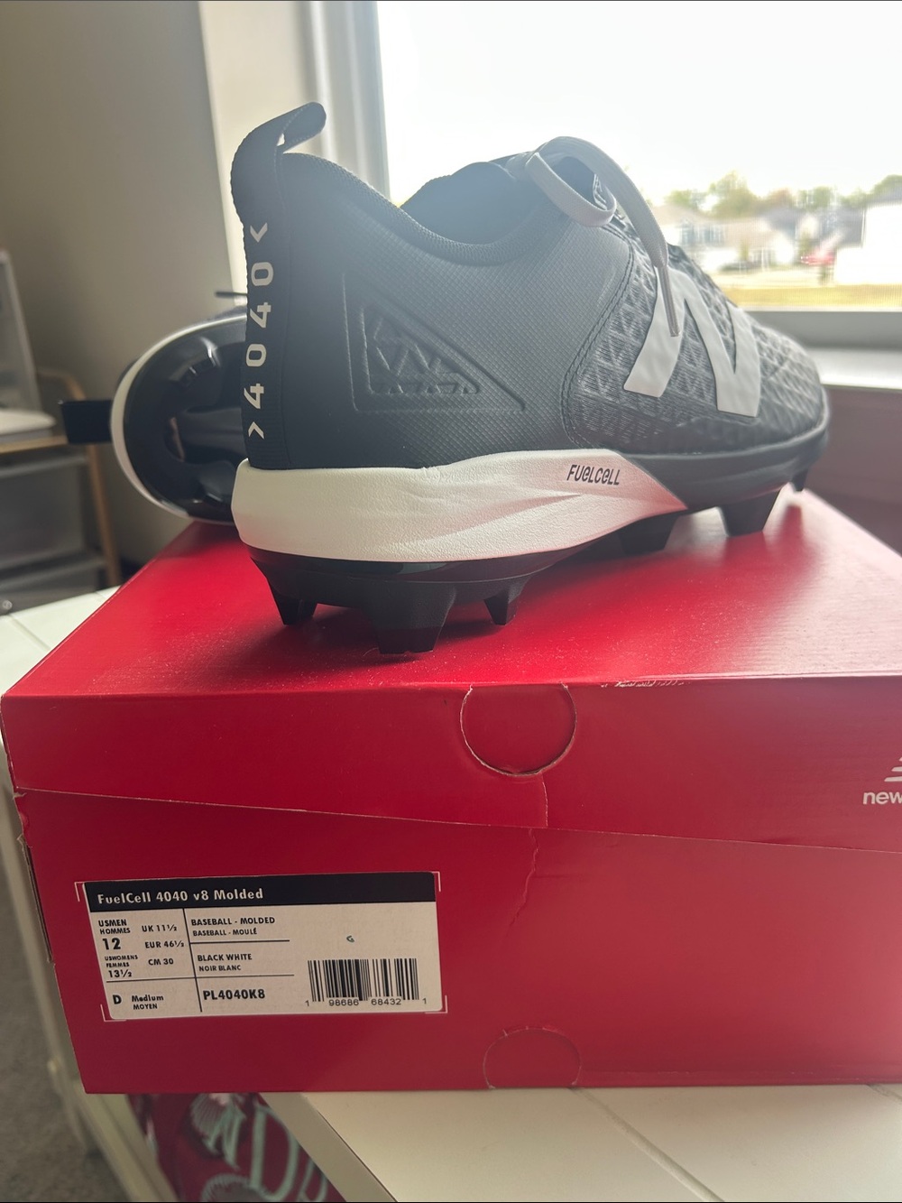 New Balance Men’s FuelCell 4040 v8 Molded Cleats - Black/White